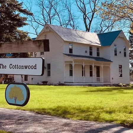The Cottonwood Inn B&B-3